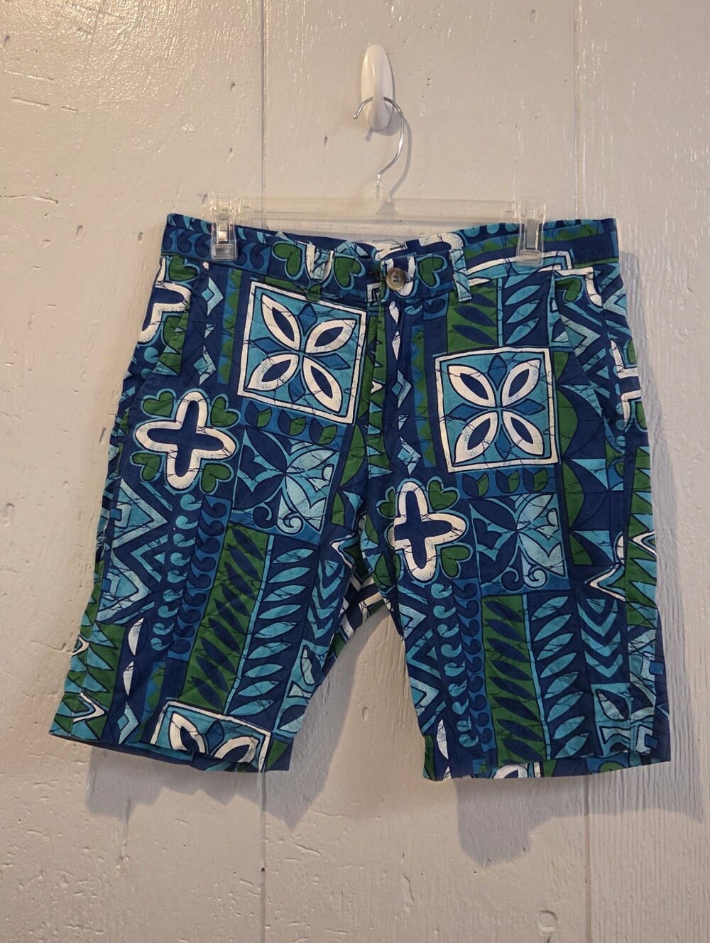 Kennington California Vintage Men's Blue & Green Patterned Shorts